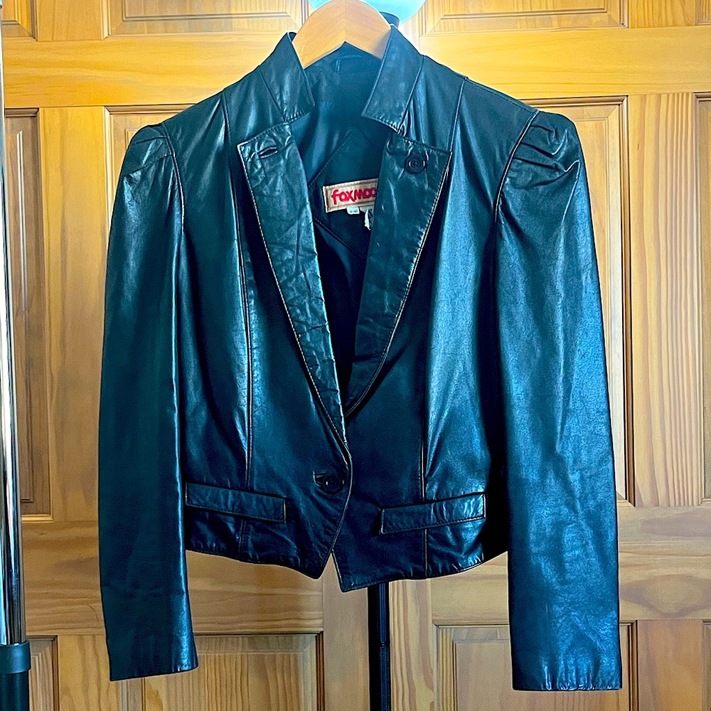 Beautiful and Chic Vintage Black Genuine Leather Jacket